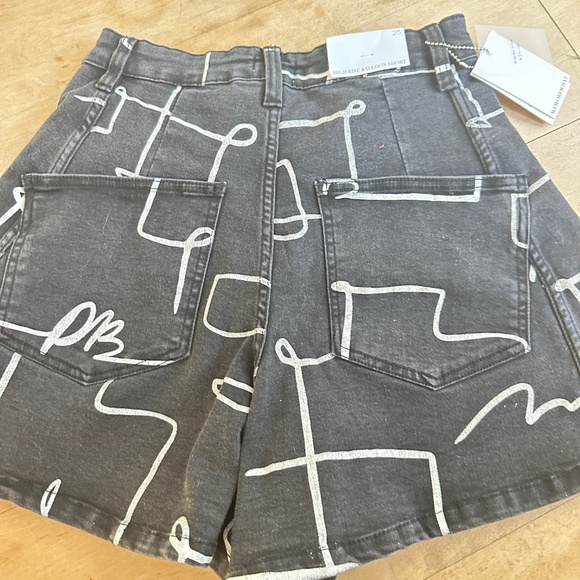 Weworewhat Rinse Black ScriBallon Stretch Denim Shorts - Picture 5 of 8